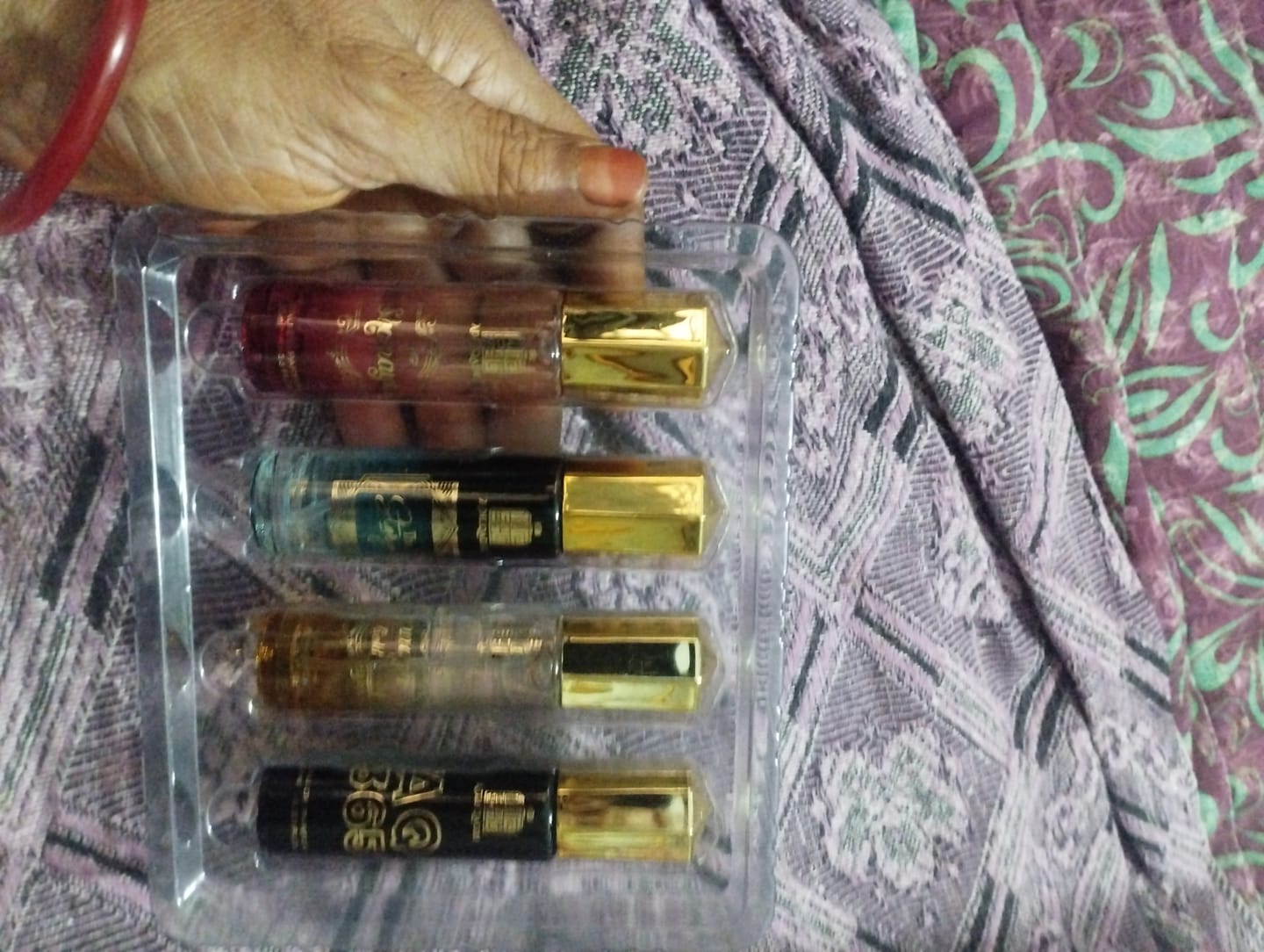 Customer photo review of Perfume Gift Set 4 Pcs Premium Perfume Spray