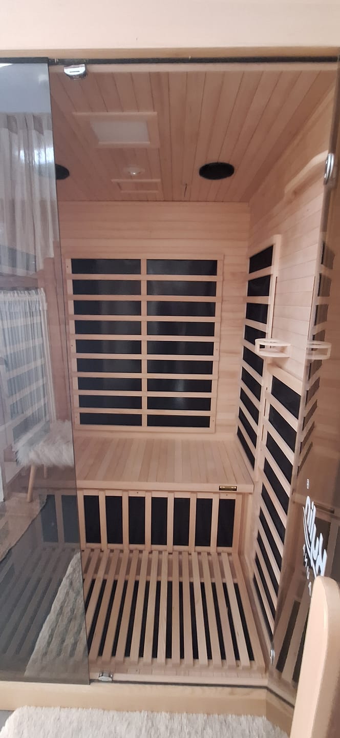 Customer photo review of Kylin Low EMF Carbon Infrared Sauna Room 2 Person H6203 (Floor Heater included)