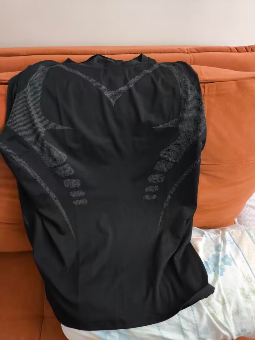 Customer photo review of NORDVEIL Compression Tank Top | Feel The Power of Confidence, Shape & Control