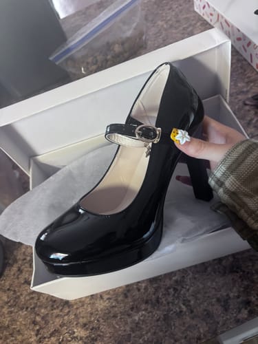 Customer photo review of Black French pointed high heels