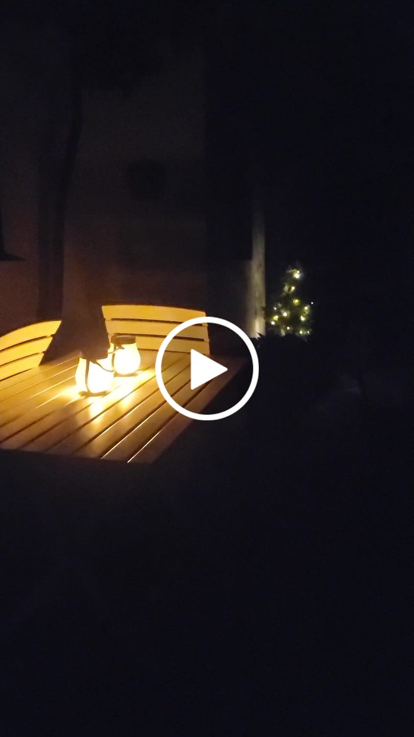 Customer video review of LlamaViva | Farol con Efecto de Fuego Realista