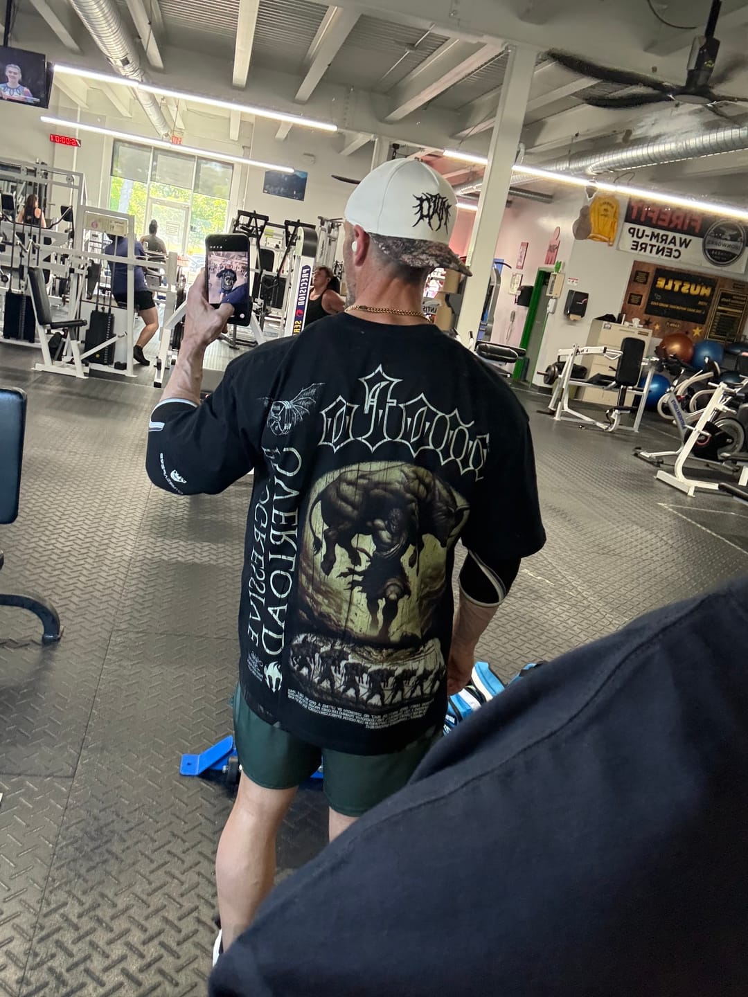 Customer photo review of "Progressive Overload" Premium Oversized tee