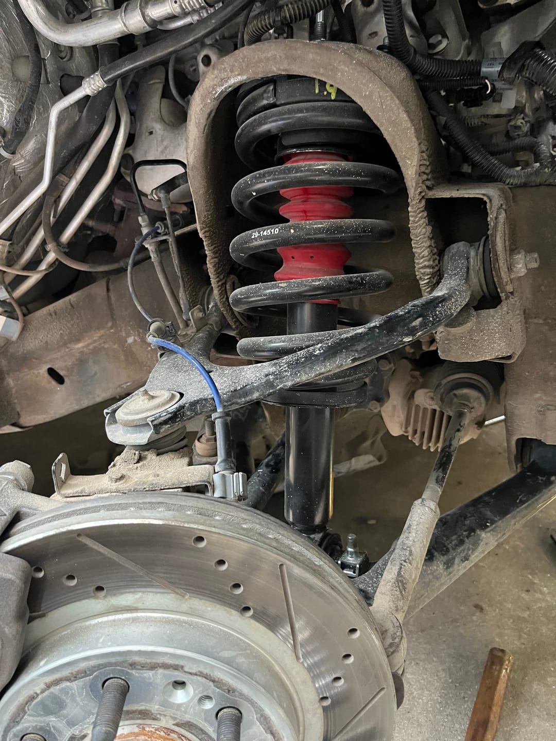 Customer photo review of 2015-2020 Cadillac Escalade 4WD Magnetic Struts Front OE Replacement Kit (GC55F)