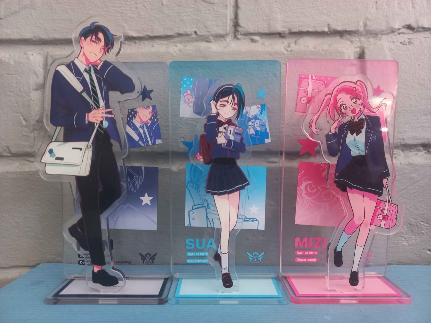 Customer photo review of Alien Stage Anakt Arts High School Series Acrylic Stand