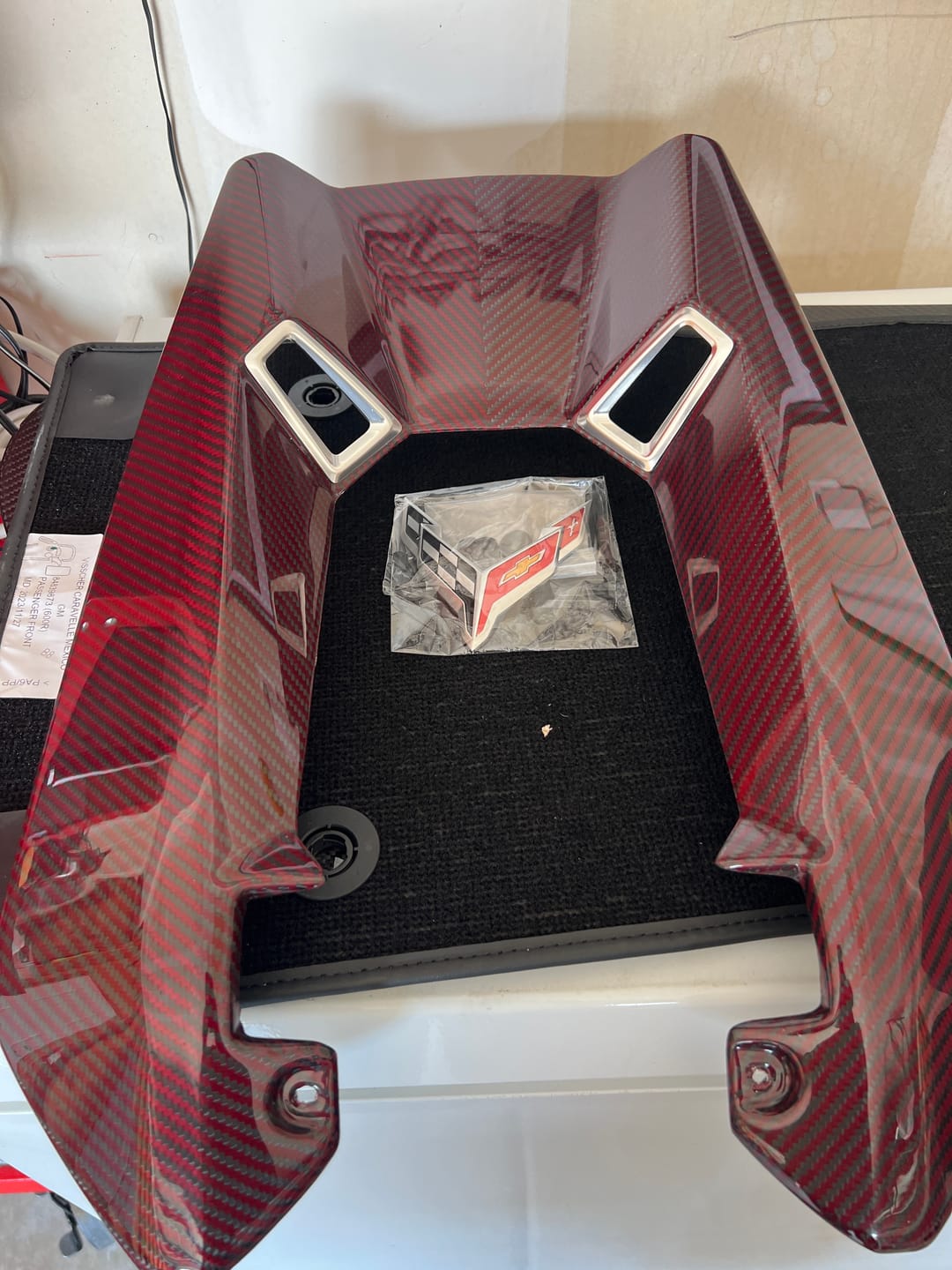 Customer photo review of Chevrolet Corvette C8 DRY CARBON FIBER 5VM Side Skirts