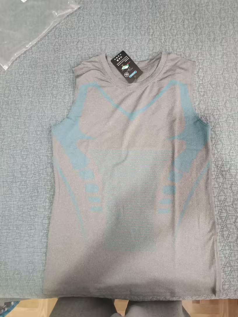 Customer photo review of NORDVEIL Compression Tank Top | Feel The Power of Confidence, Shape & Control