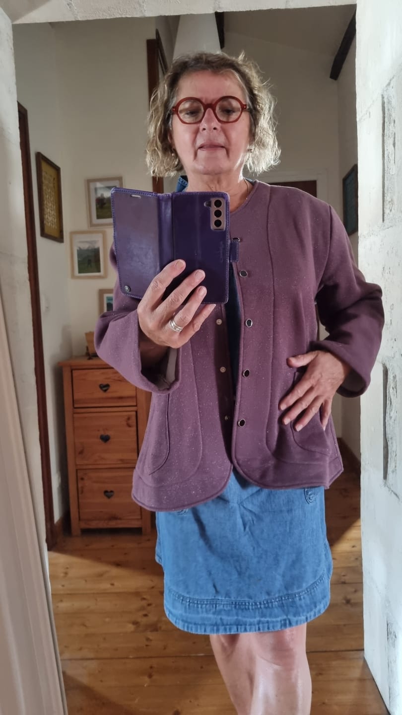 Customer photo review of Veste Nathalie – prune pailleté