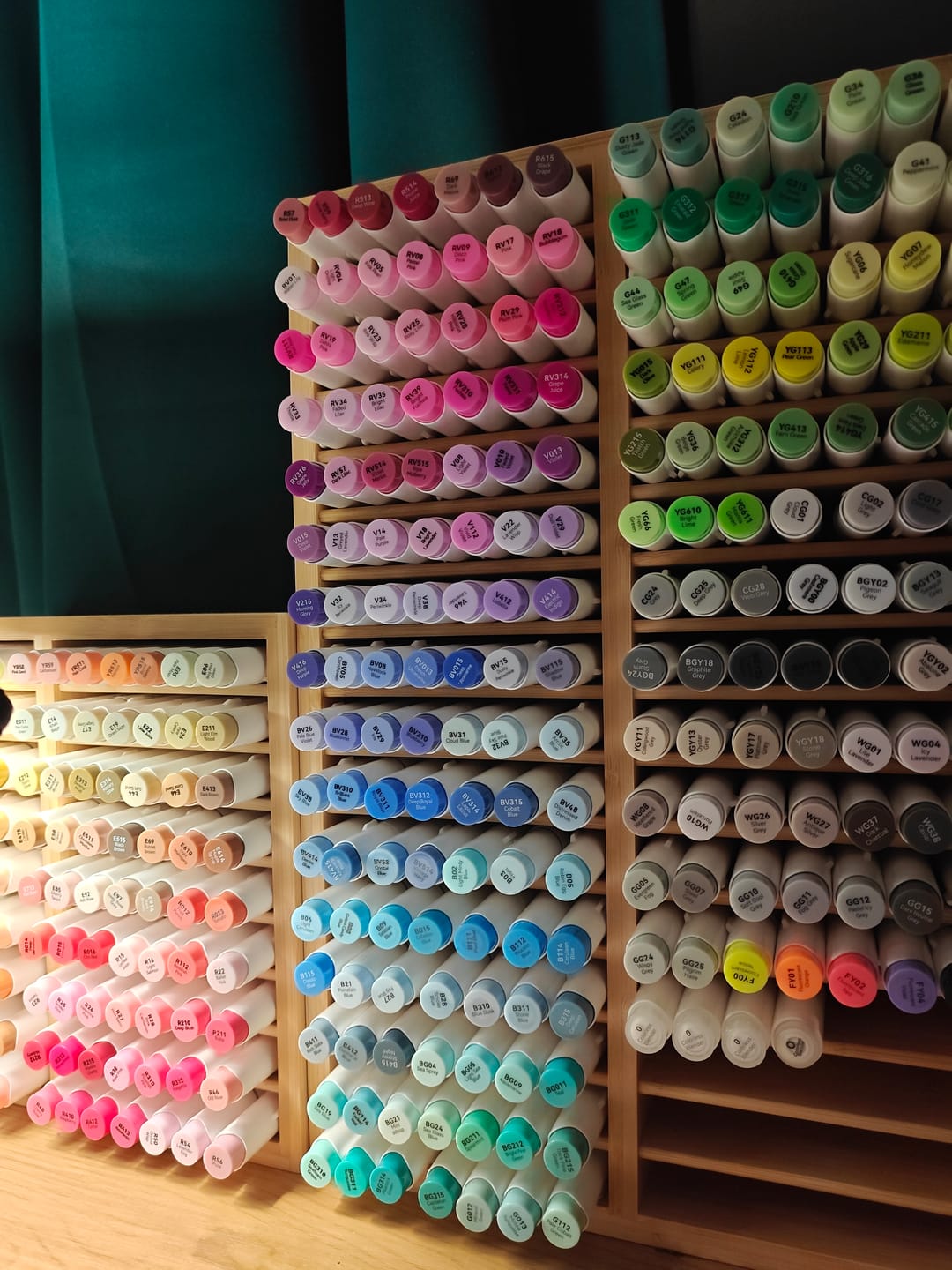 Customer photo review of Ohuhu Bamboo Marker Organizer