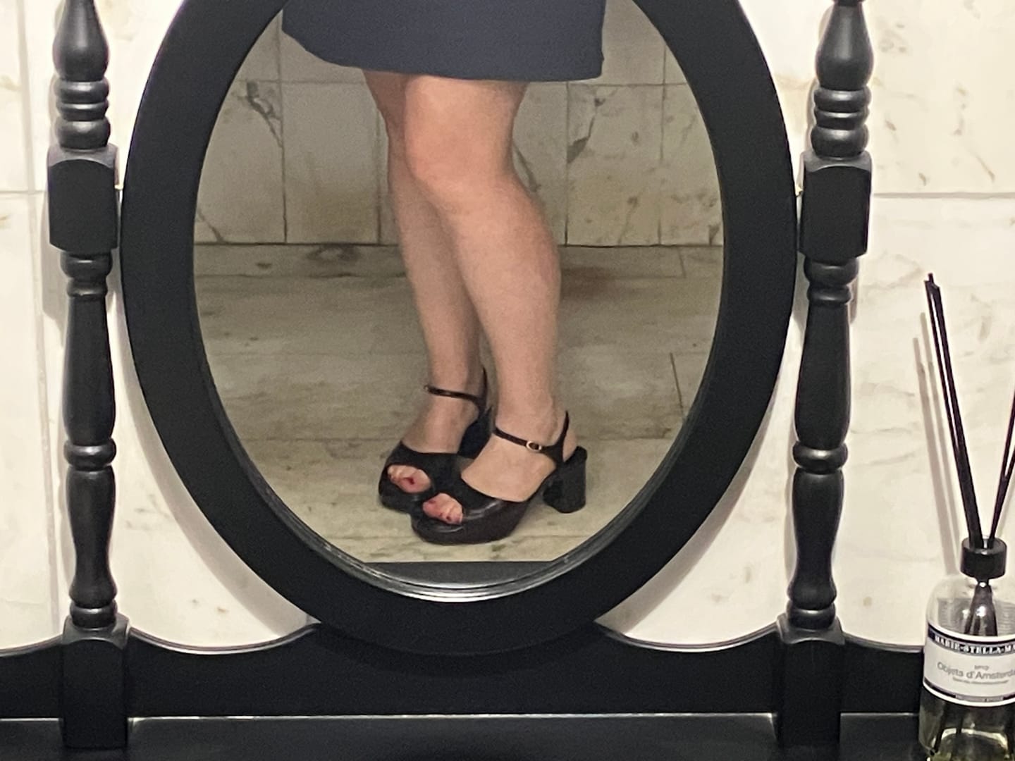 Customer photo review of Joni Sandal, Espresso Leather