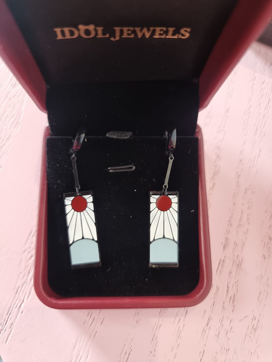 Customer photo review of Aretes Tanjiro | Acero Inoxidable | Demon Slayer: Kimetsu no Yaiba