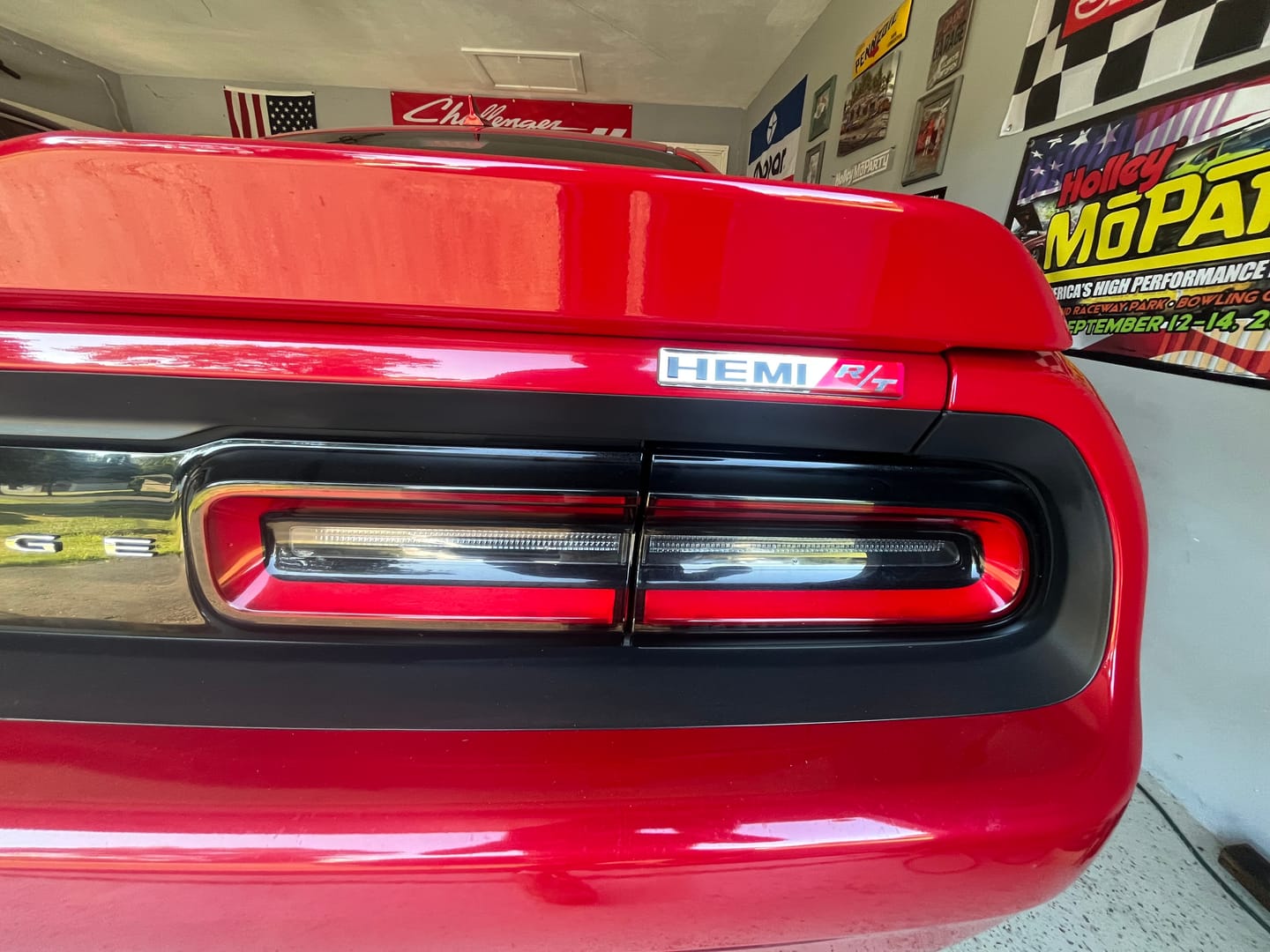 Customer photo review of "HEMI R/T" Trunk Badge