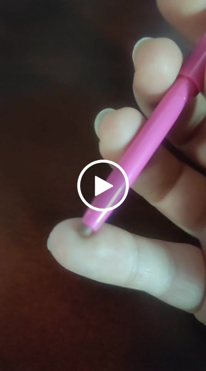 Customer video review of Lápiz Delineador de Labios