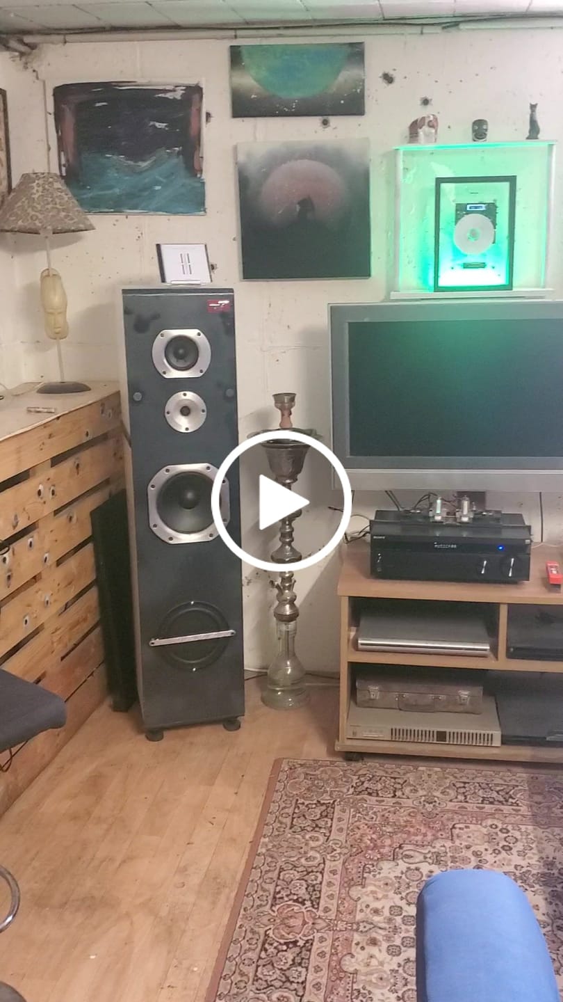 Customer video review of M1 Music Frame CD Player