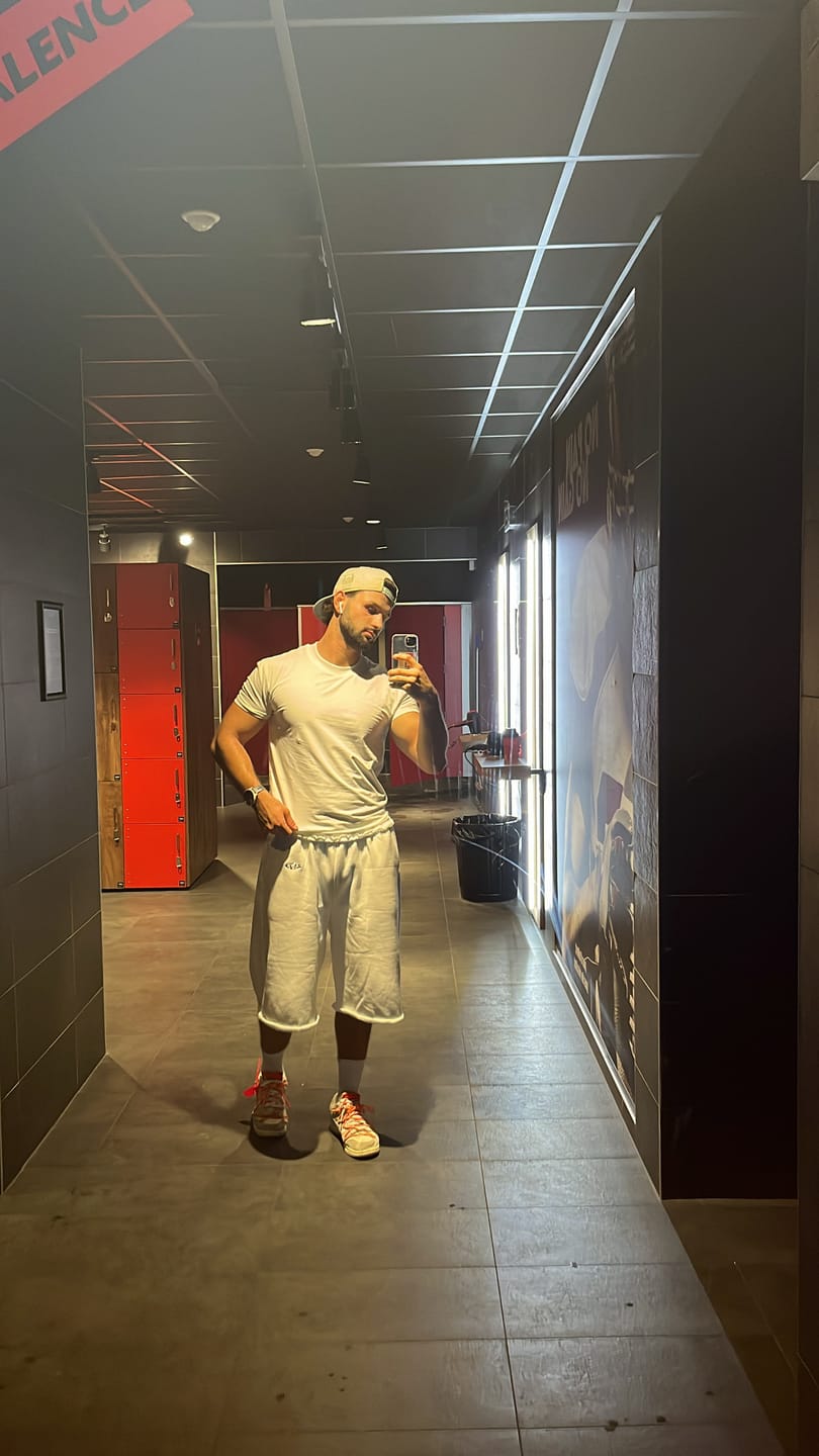 Customer photo review of Full White Short