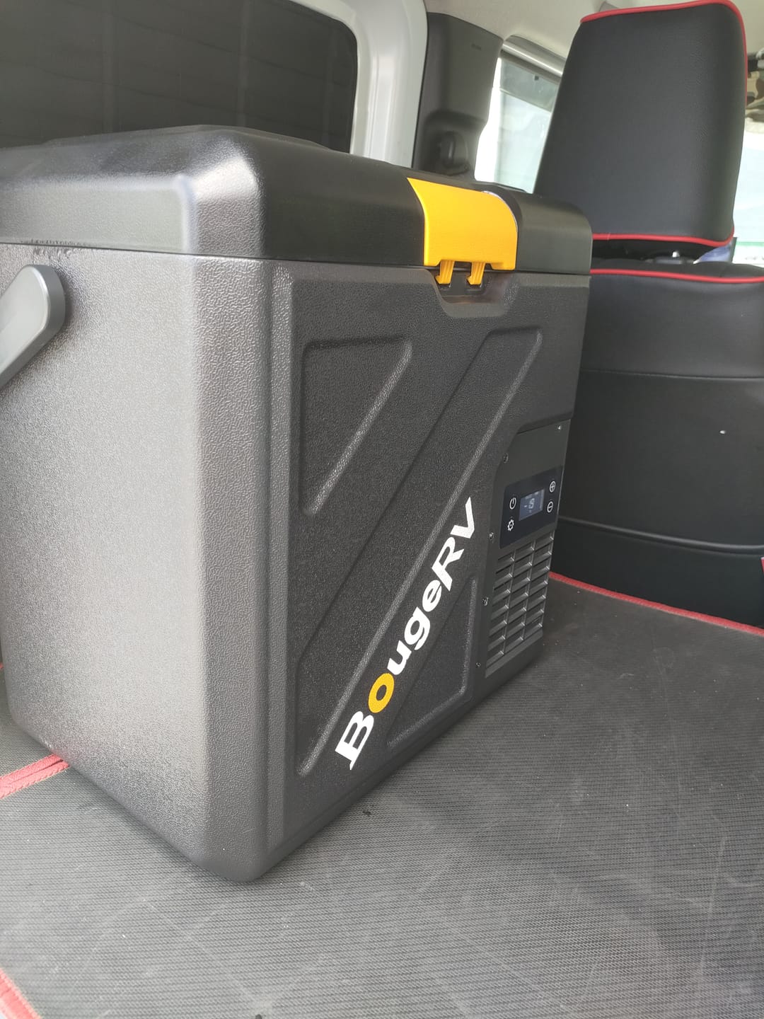 Customer photo review of BougeRV CRH20 ポーダブル冷蔵庫 20L ブラック (専用バッテリー付属)