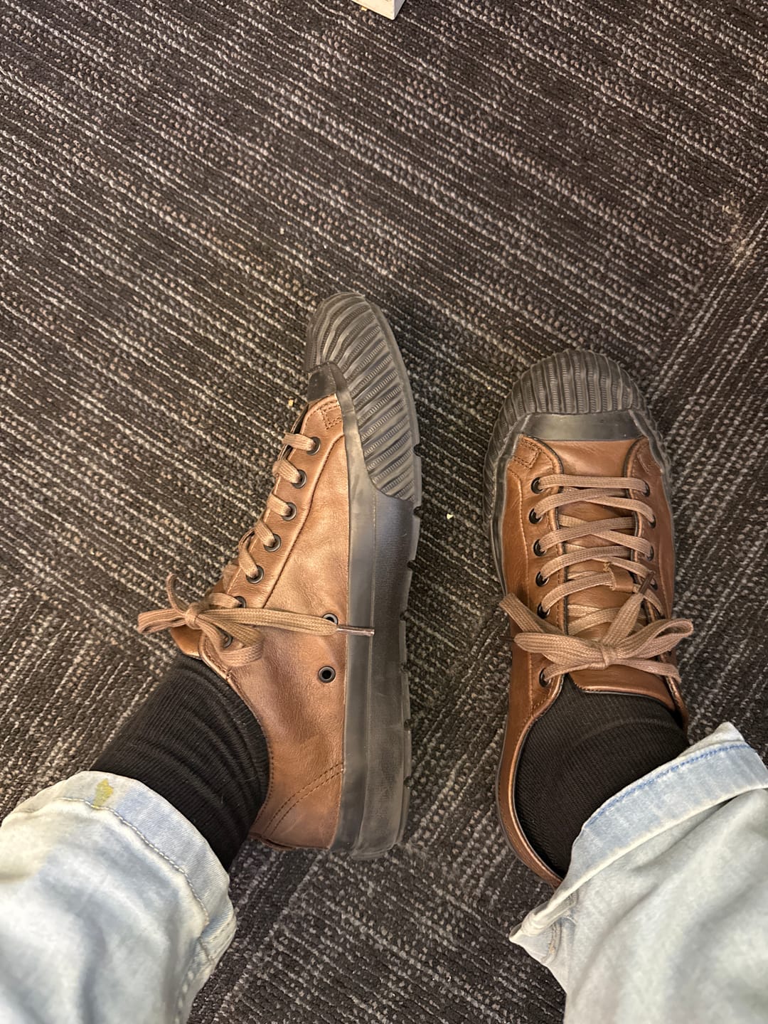 Customer photo review of Grounder Luxe Low-Top Brown/Black