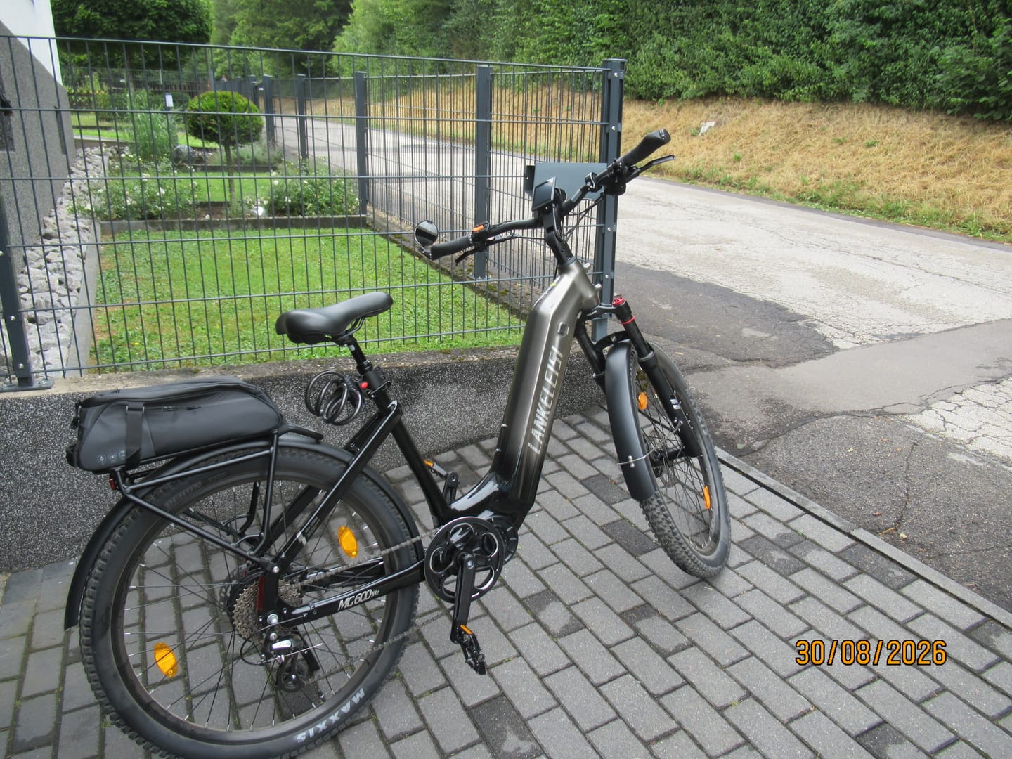 Customer photo review of Lankeleisi MG600 Lite 250W 27.5" Electric Trekking Bike 720Wh SUV E-bike with Switchable Sensor 36V 20Ah Battery