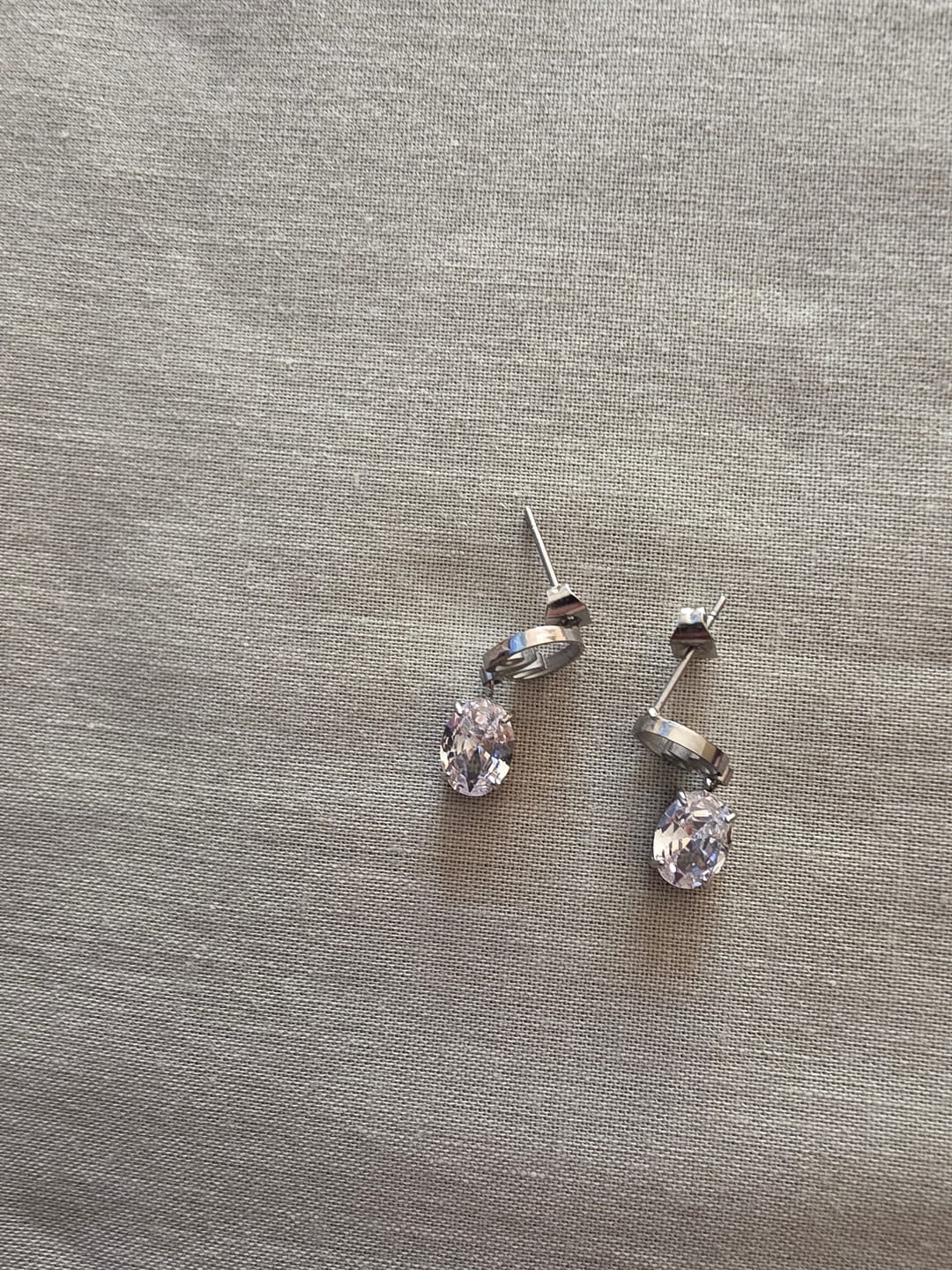Customer photo review of Mini Era Logo Drop Studs