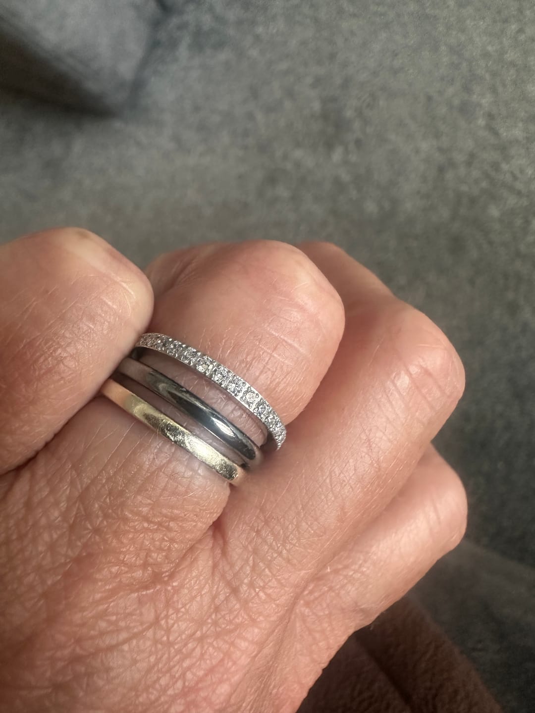 Customer photo review of White Gold 2mm Wonder Ring