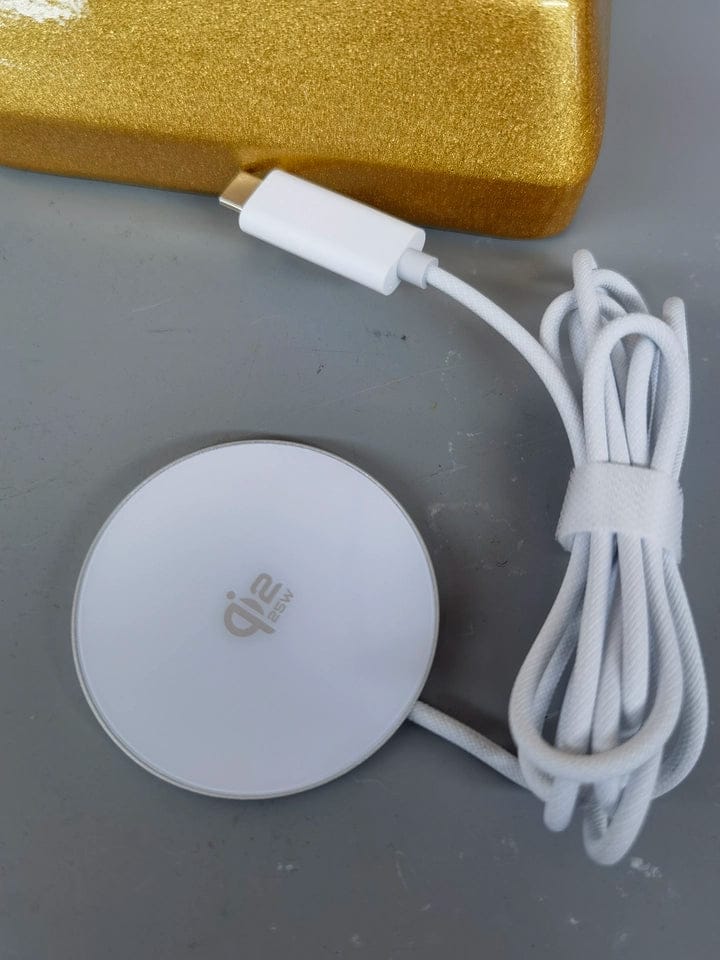 Customer photo review of 25W Qi2.2 Certified Wireless Charger