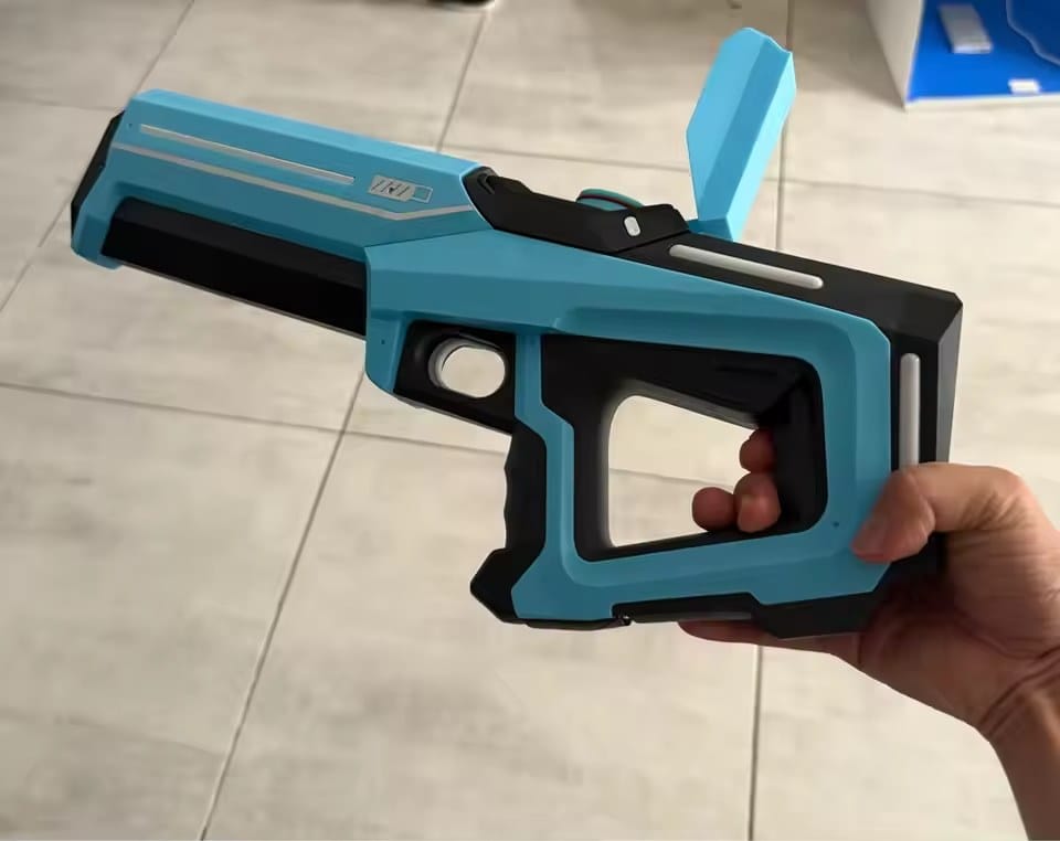 Customer photo review of AquaBlitz Wasserpistole | Automatisch nachfüllen und losspritzen