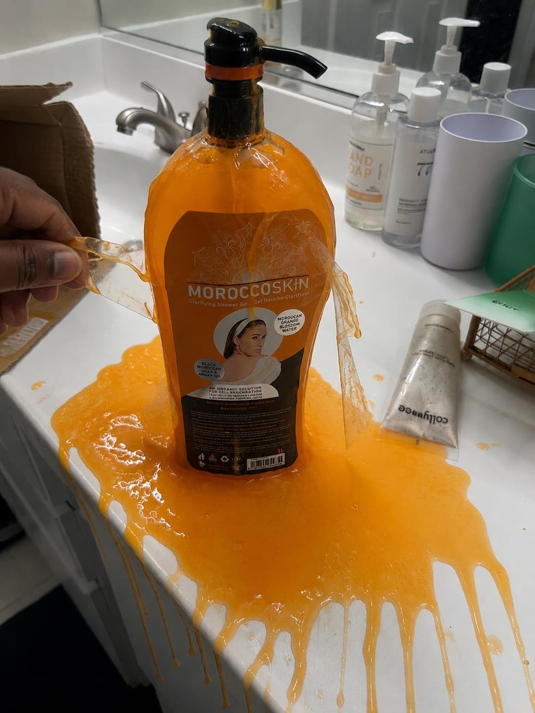 Customer photo review of Moroccoskin Exfoliation Shower Gel 1 Ltr