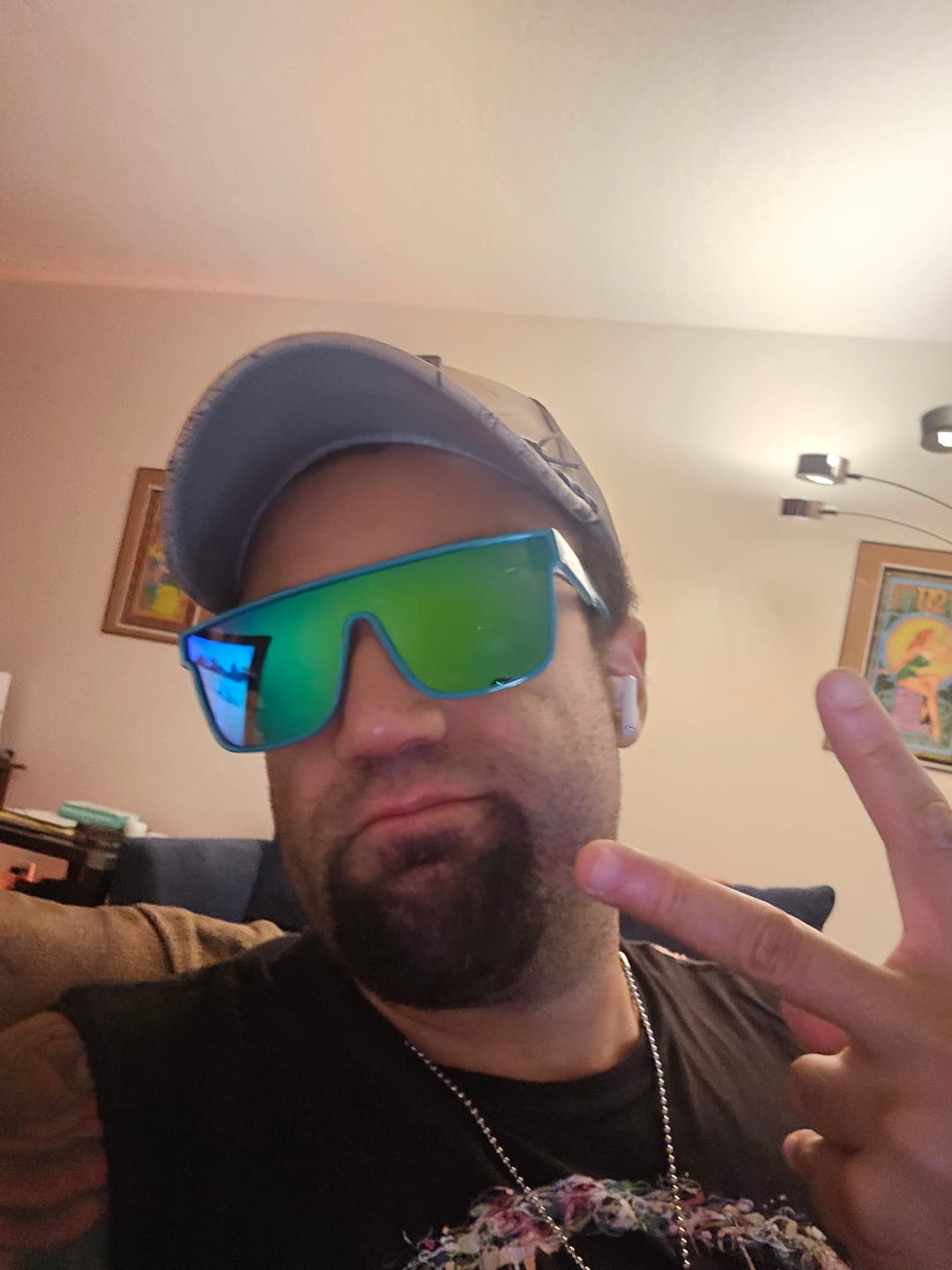 Customer photo review of 80Eighty® Polarized Bay Sunglasses