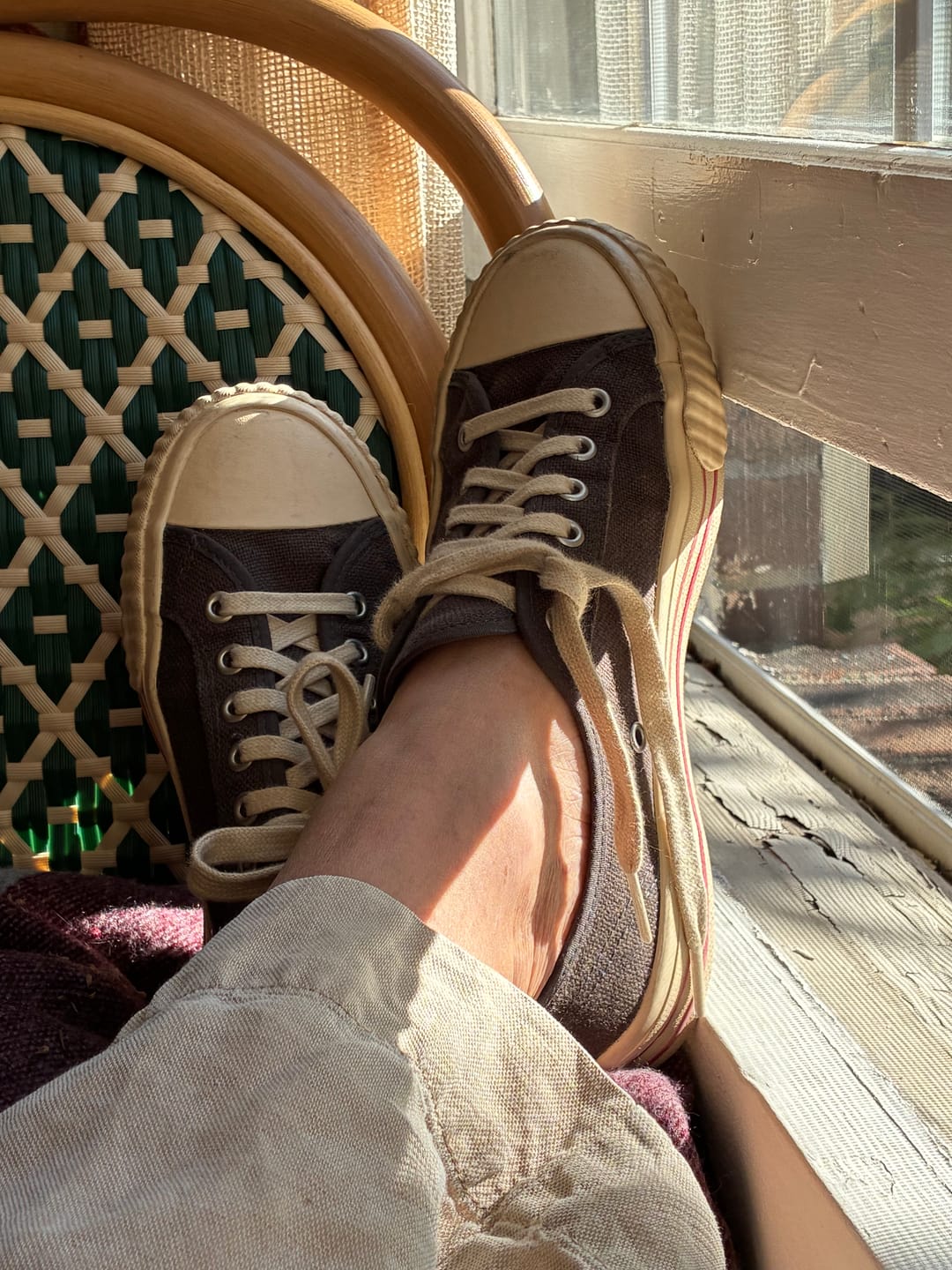 Customer photo review of Center Vintage Low-Top Black/Biscotti