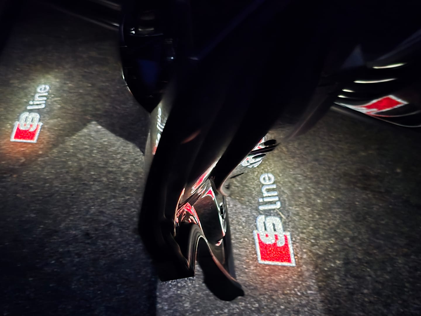 Customer photo review of AUDI DOOR LIGHTS