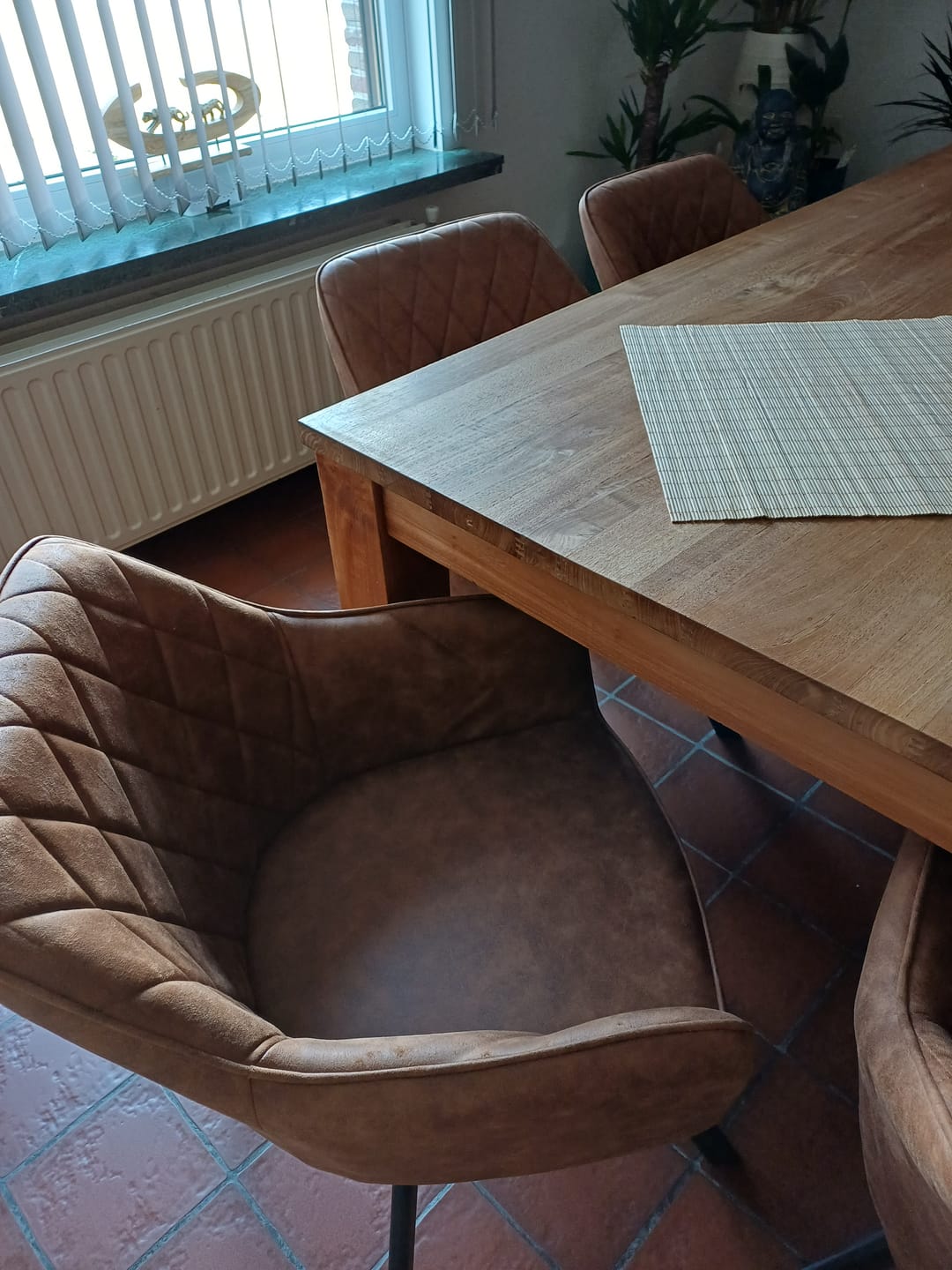 Customer photo review of Brione Draaibare Eetkamerstoel - Cognac