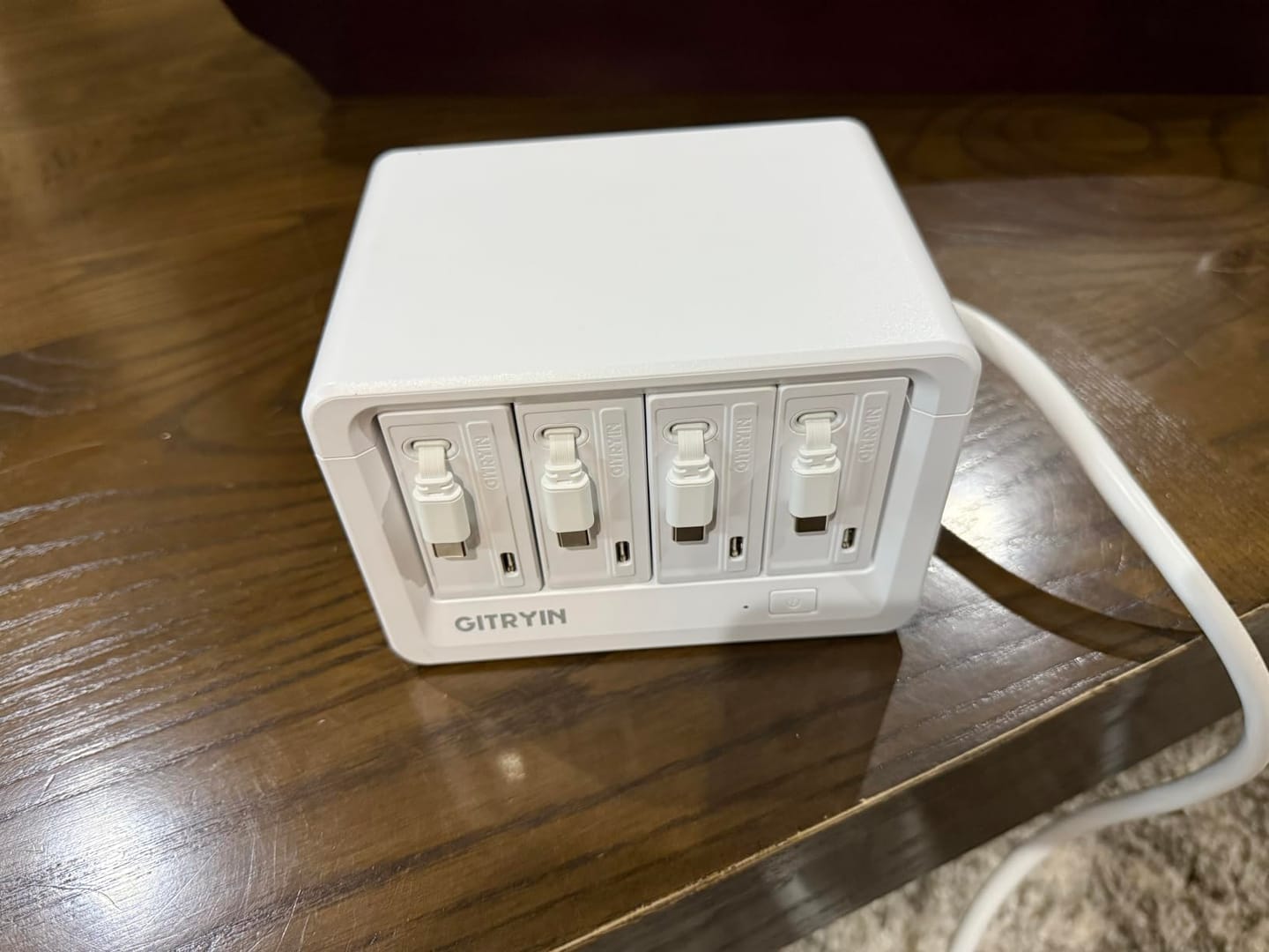 Customer photo review of Gitryin Desktop Charging Station 12-in-1 (65W Combo)