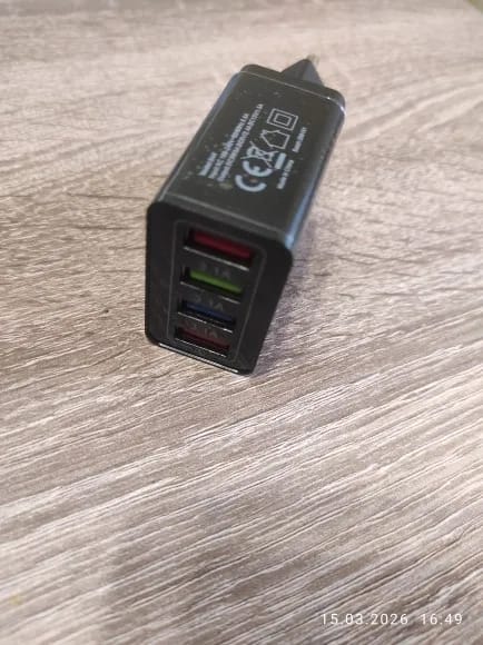 Customer photo review of ⚡ One Charger. Four Devices. Zero Waiting.⚡