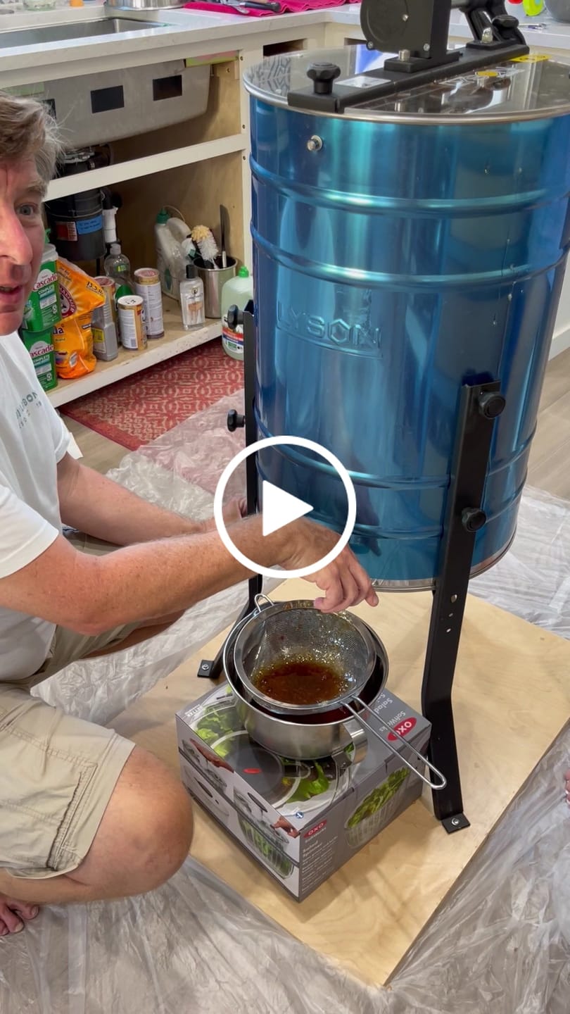 Customer video review of Lyson 4 Frame Manual Extractor with Legs