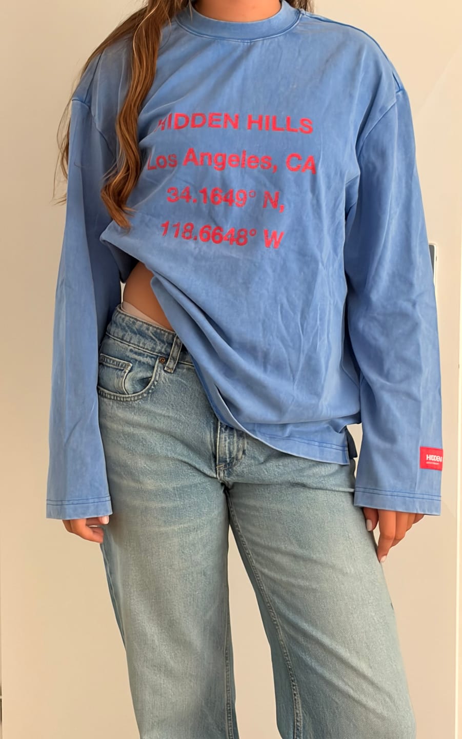 Customer photo review of VINTAGE LOGO WASHED LONGSLEEVE T-SHIRT SKY BLUE/RED