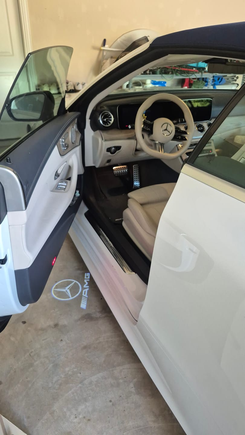 Customer photo review of Mercedes Benz LED Car Door Welcome Logo Shadow Lights