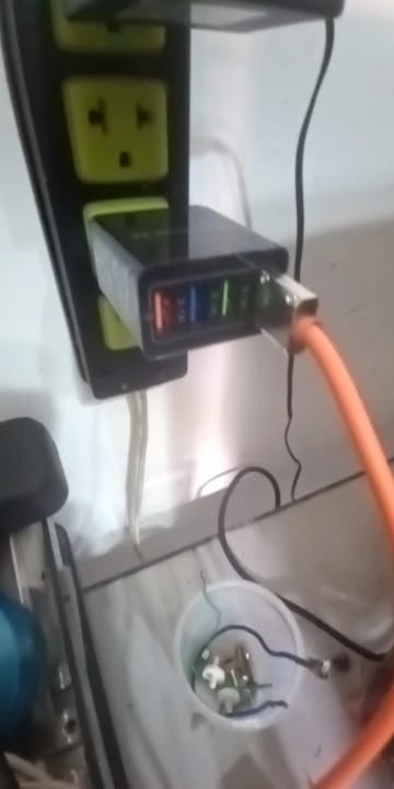 Customer photo review of ⚡ One Charger. Four Devices. Zero Waiting.⚡