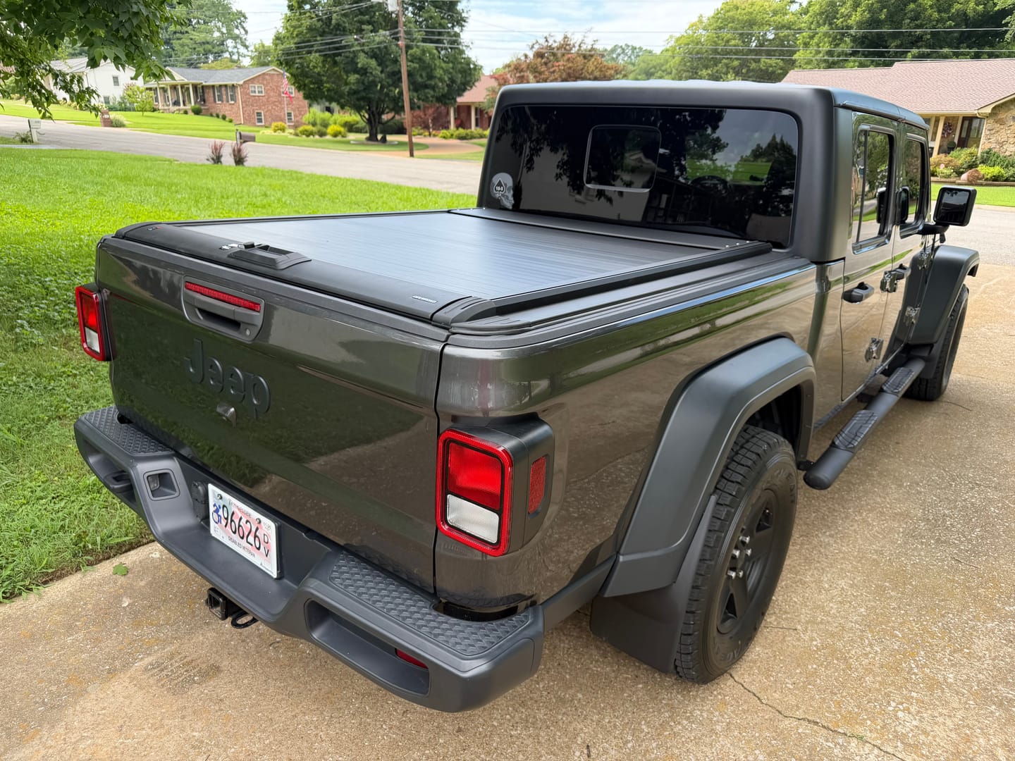 Customer photo review of OPENROAD Aluminum Retractable Tonneau Cover