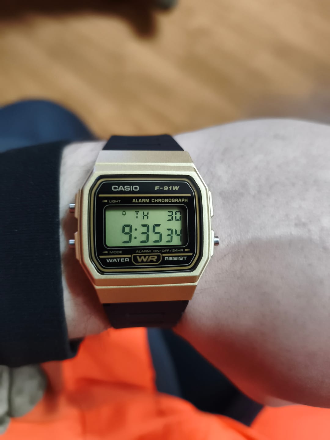 Customer photo review of Reloj Casio Vintage F-91WM-9ADF Dorado/Negro