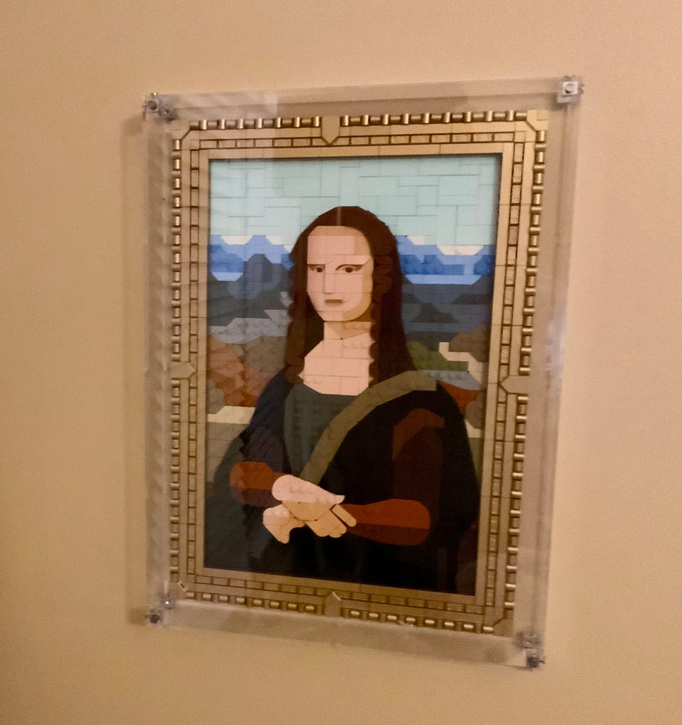 Customer photo review of Wall Mounted Display Case for LEGO® 31213 Art Mona Lisa
