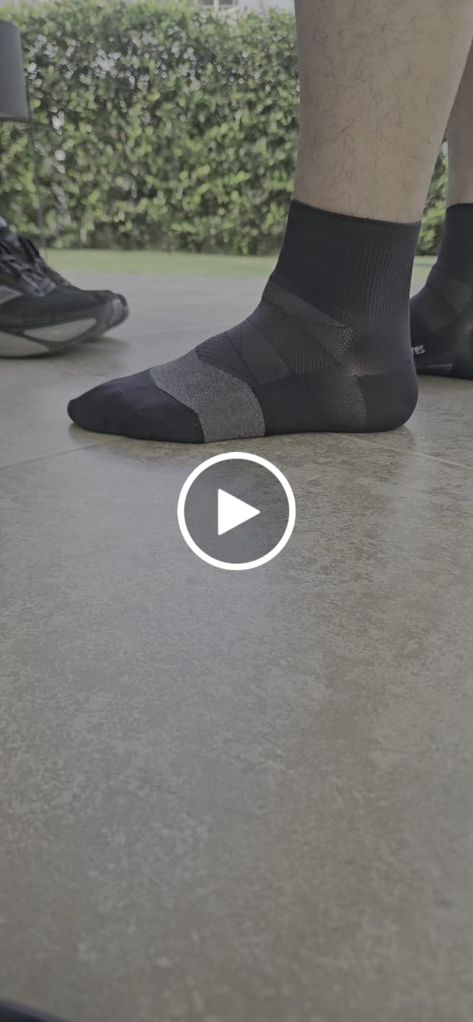 Customer video review of Feetures Elite Ultra Light Quarter Black