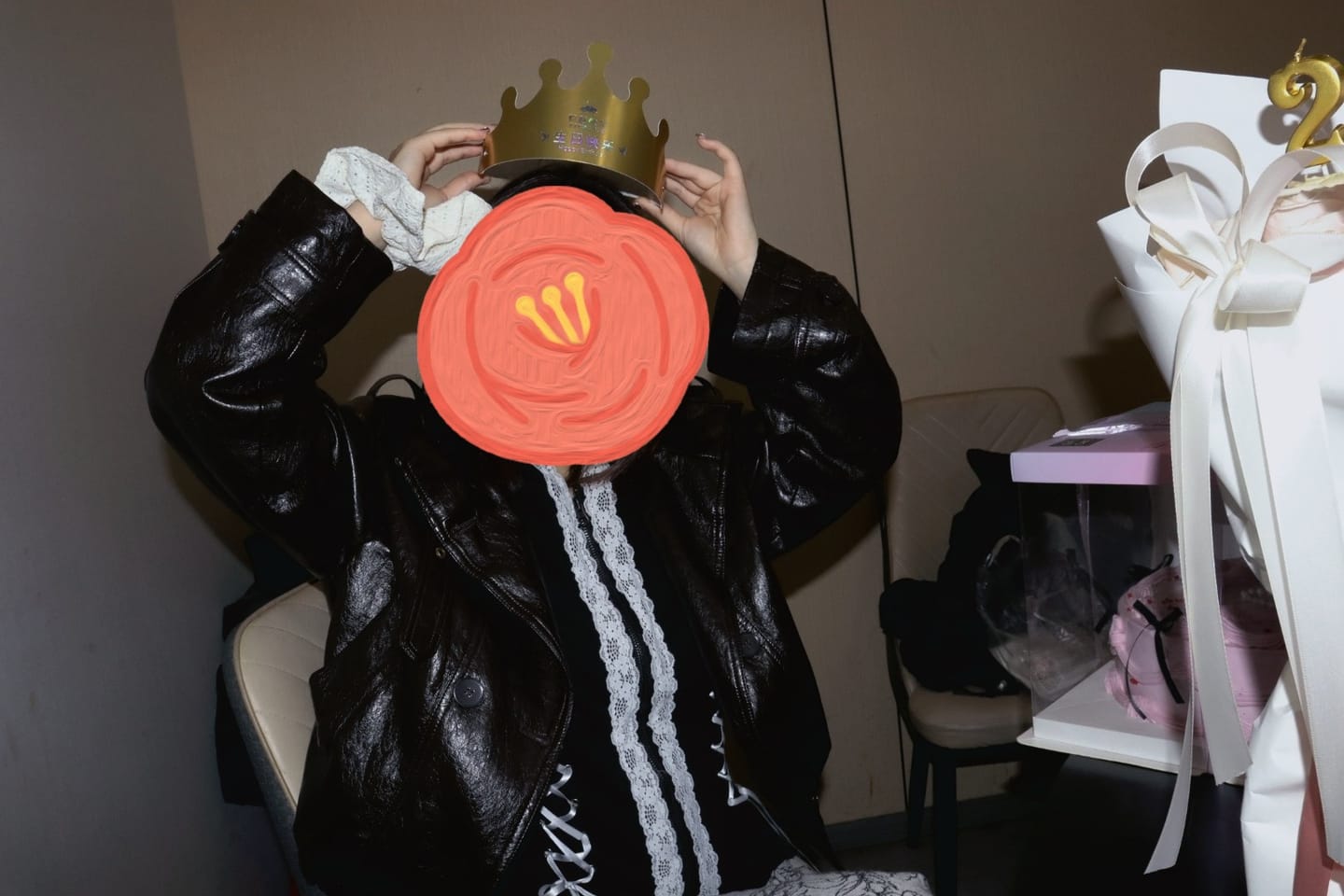 Customer photo review of Black retro hooded fleece jacket