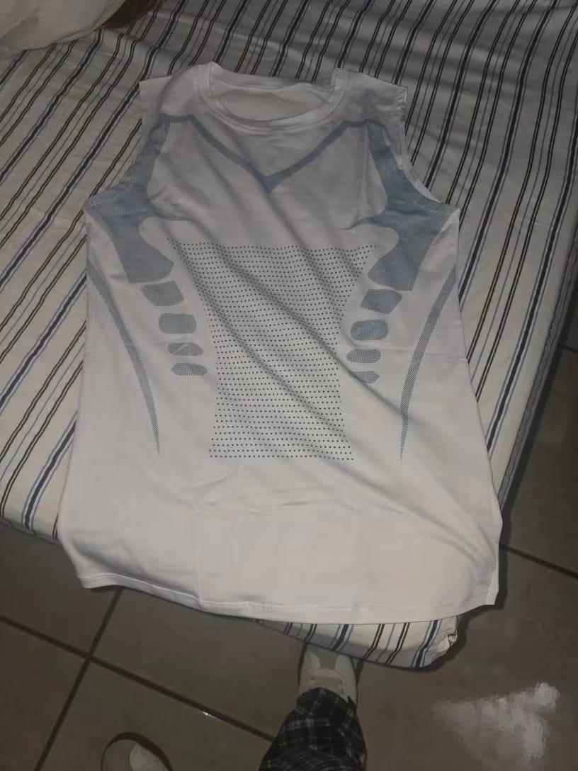 Customer photo review of NORDVEIL Compression Tank Top | Feel The Power of Confidence, Shape & Control