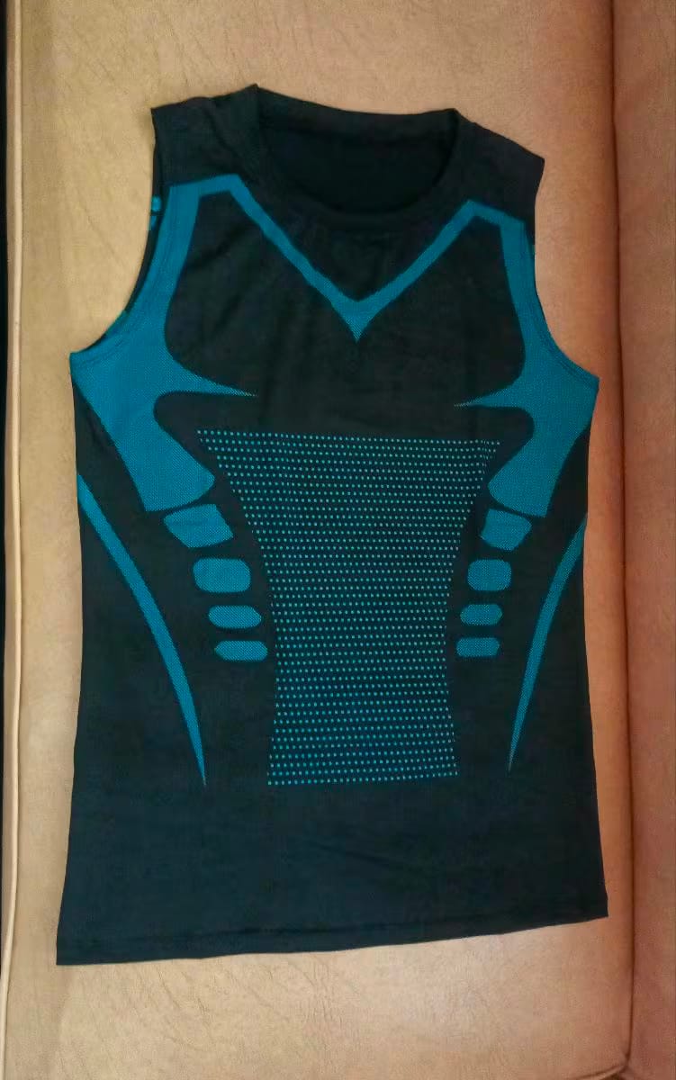 Customer photo review of NORDVEIL Compression Tank Top | Feel The Power of Confidence, Shape & Control