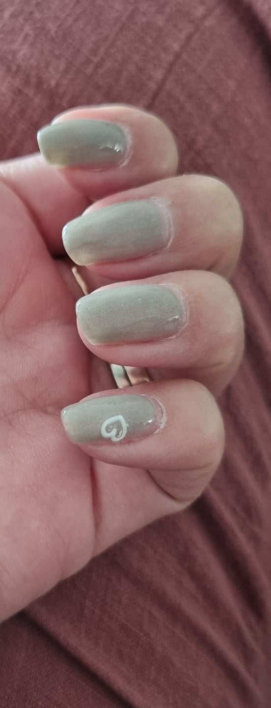 Customer photo review of Autumn Tea Gold Dipping Powder