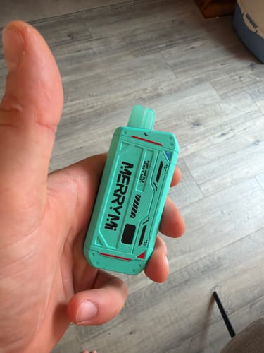Customer photo review of Merry-Mi - M-Mecha 16K - Puffs / Disposable Vape