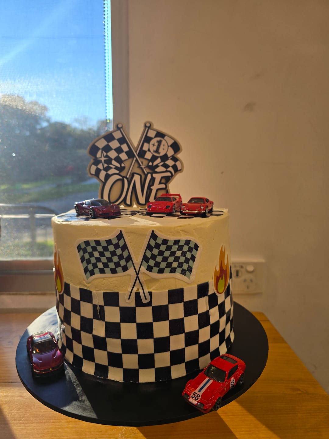 Customer photo review of Chequered pattern edible Icing Cake Wrap