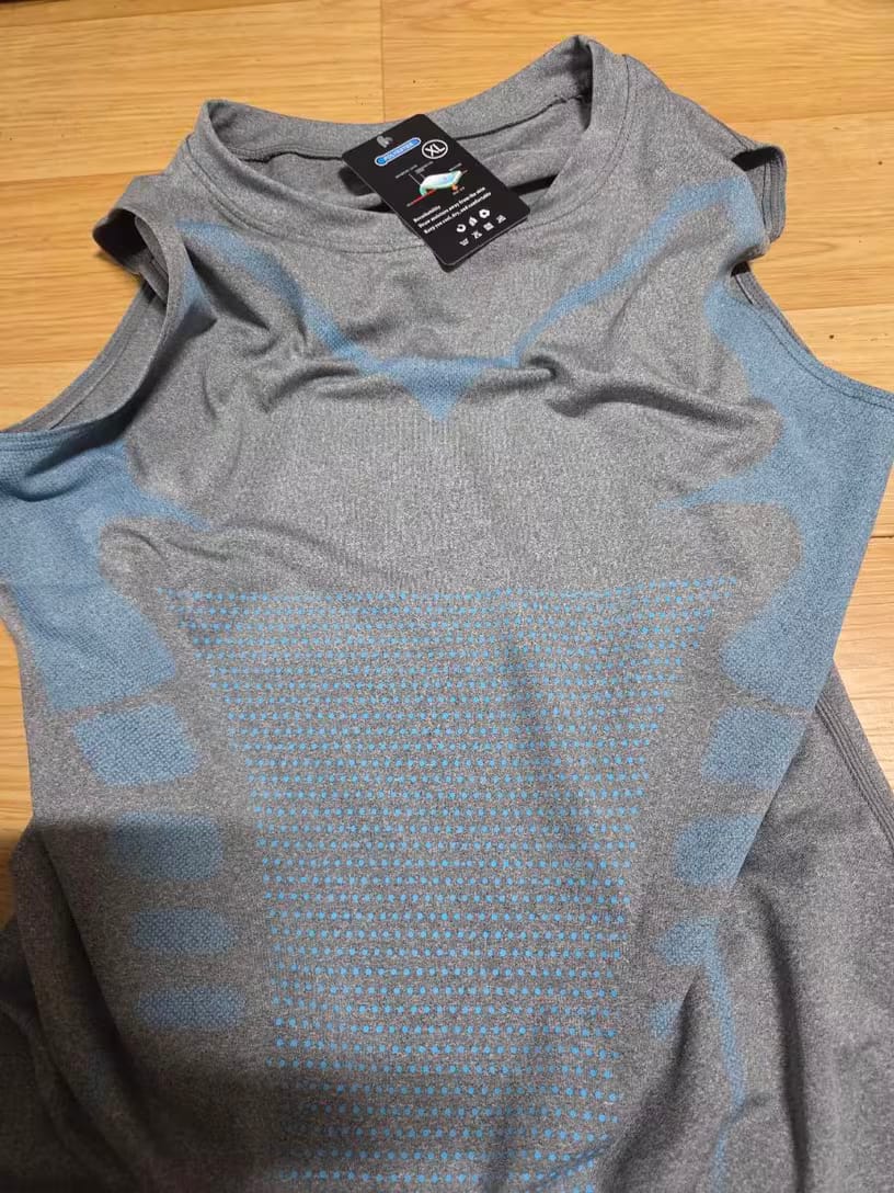 Customer photo review of NORDVEIL Compression Tank Top | Feel The Power of Confidence, Shape & Control
