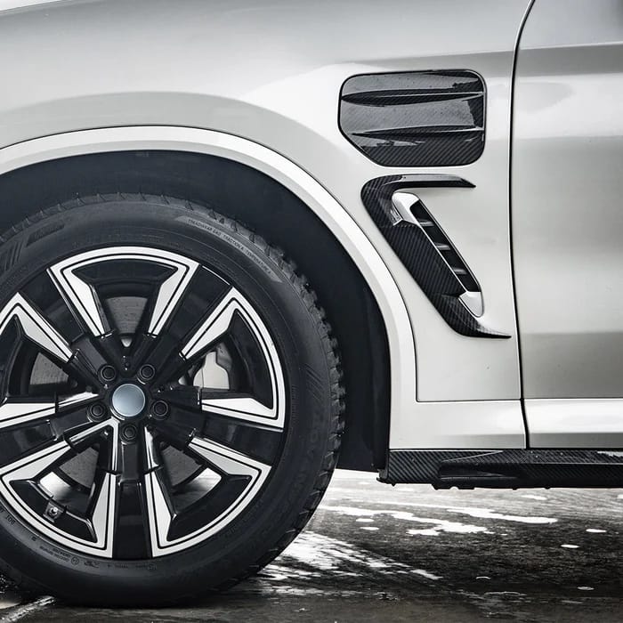 Customer photo review of BMW SooQoo Pre-Preg Carbon Fiber Front Fender Trim for X3 G01 & X4 G02 & G08 iX3 LCI