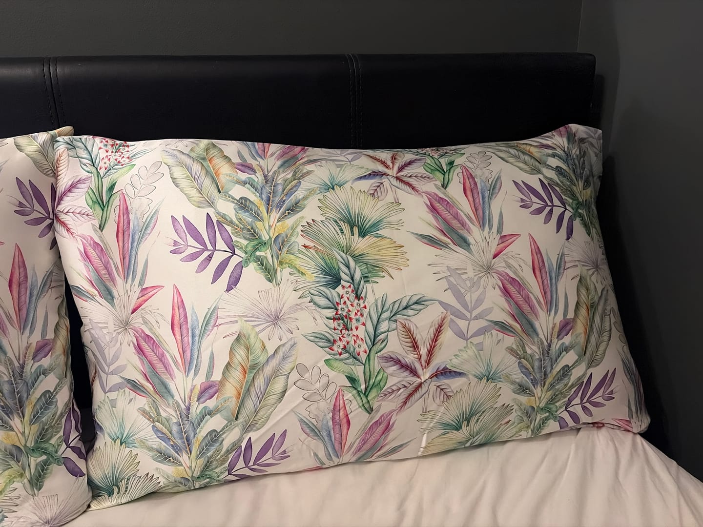 Customer photo review of Iridescent Garden Pure Silk Pillowcase