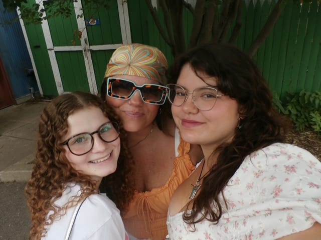 Customer photo review of Deco Sunglasses Chartreuse + Sky Blue